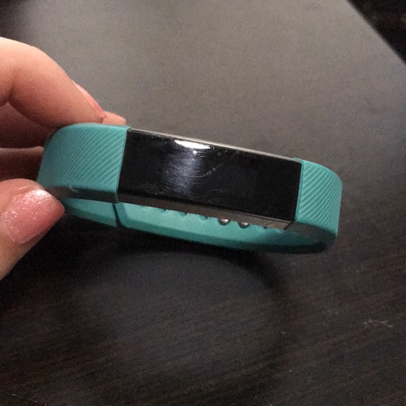 fitbit alta hr charger